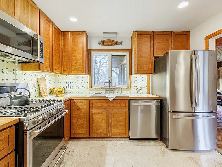 10 Purdy Hollow Rd — Photo 9