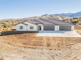 1275 Hollister Rd, Pinon Hills, CA 92372