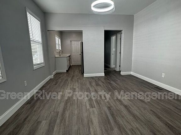 3rd image of 2805 College St