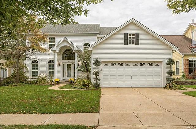 1st image of 451 Emmanuel Ct