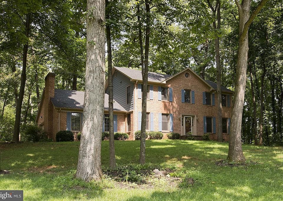 1st image of 149 Old Forest Cir