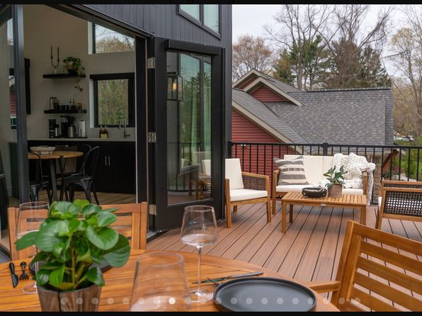 (undisclosed Address), Saugatuck, MI 49453