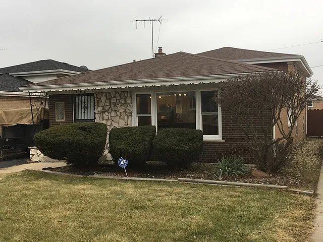 594 Manistee Ave photo 1
