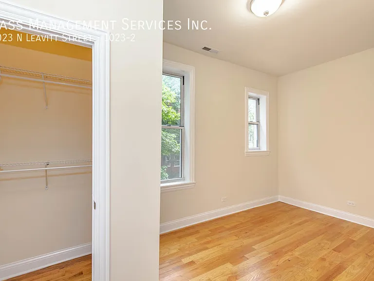 1023 N Leavitt St #2 — Photo 5