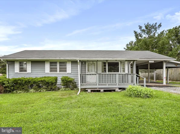 1424 Locust St, Front Royal, VA 22630