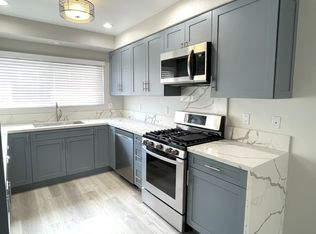 2411 Voorhees Ave APT 2, Redondo Beach, CA 90278