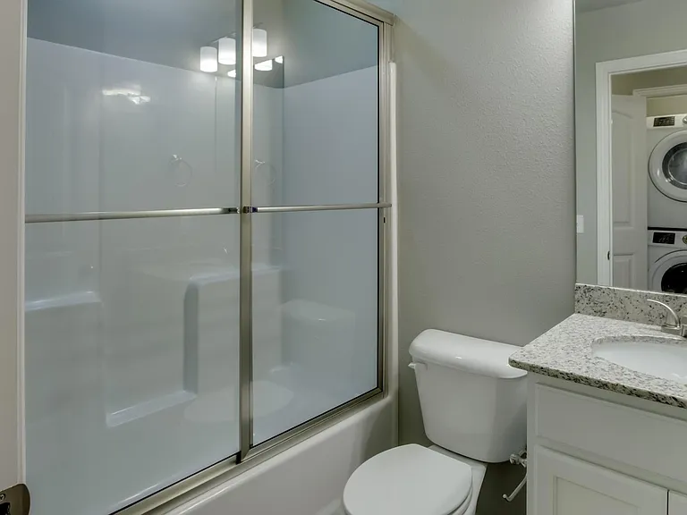 2818 W Auburn Dr — Photo 17
