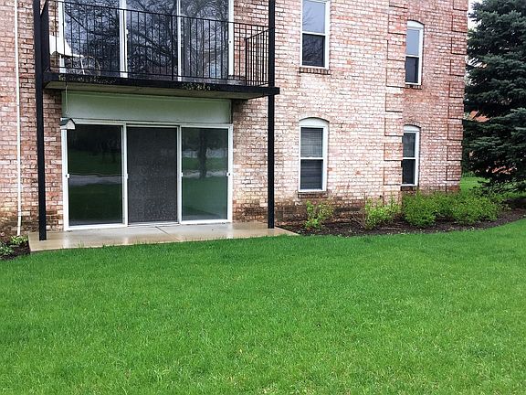 2nd image of 5201 Carriageway Dr #C-116