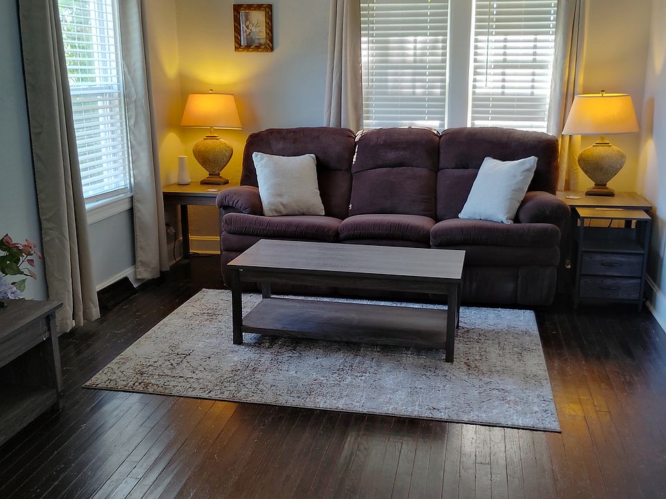 1st image of 2404 S 10th St
