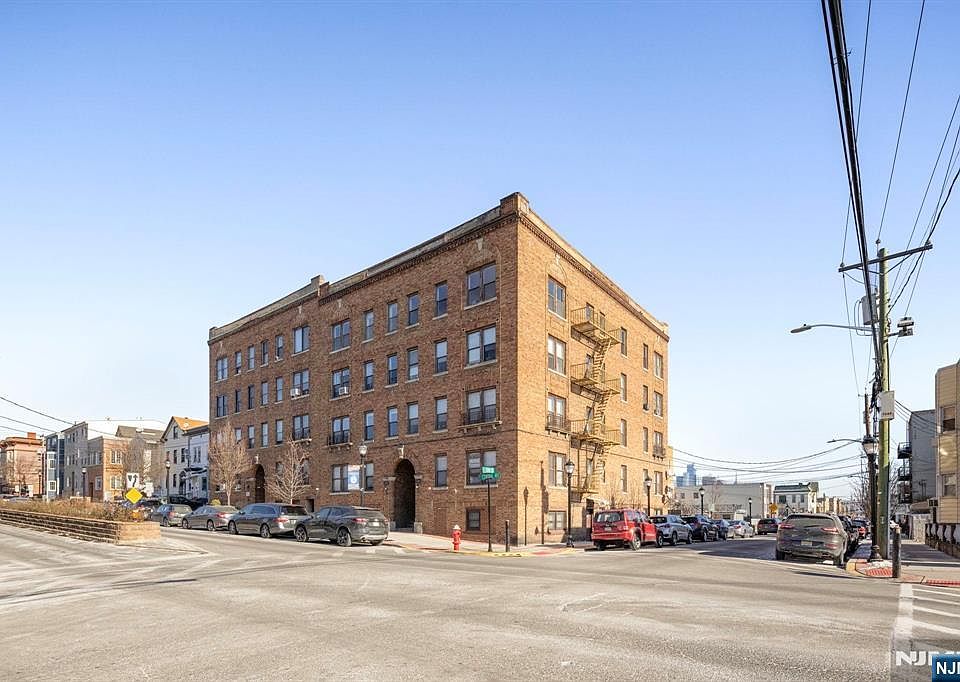 1st image of 1200 Central Ave Unit 9