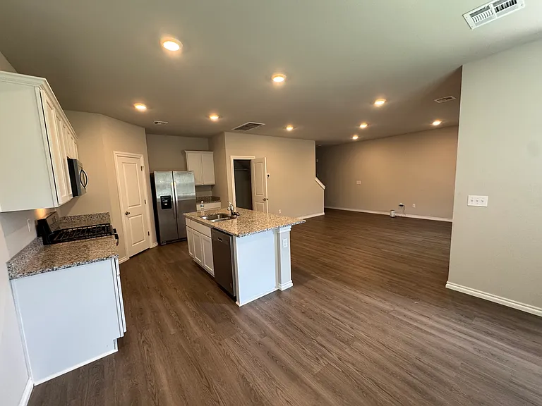 1901 SE Jefferson Pl — Photo 4