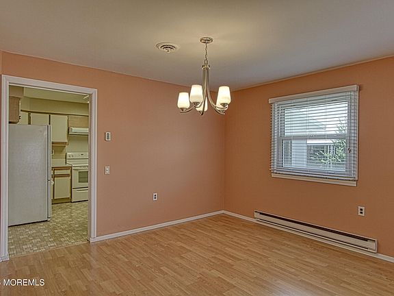 4th image of 14 Monmouth Lane #B