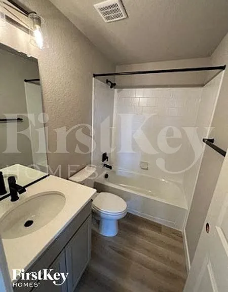 10190 Luneth Dr — Photo 9