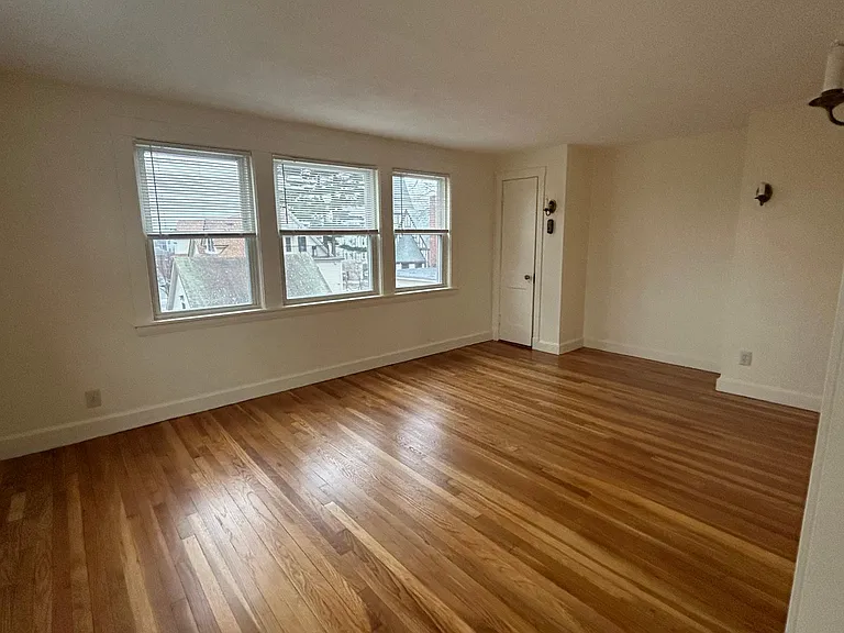 66 Lake Ave — Photo 6