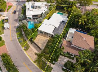 3141 N Bay Rd, Miami Beach, FL 33140