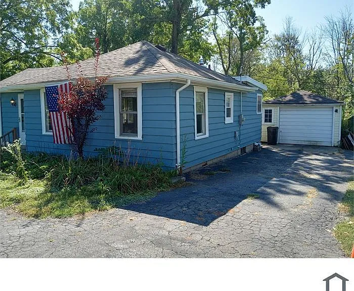 20113 Huron River Dr — Photo 3