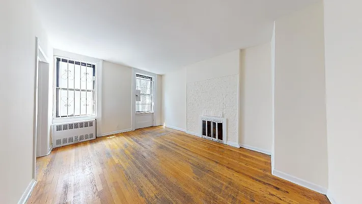 Rented by Bond New York | media 21