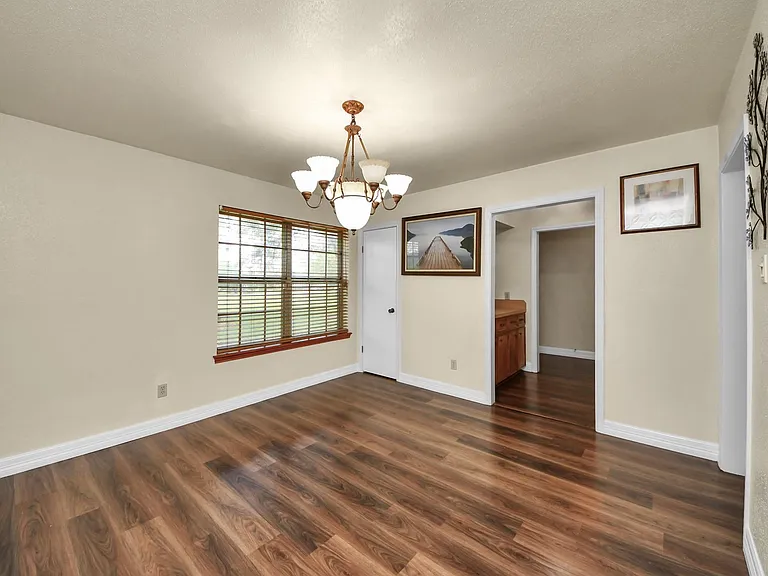 8407 Kirchner Rd — Photo 10