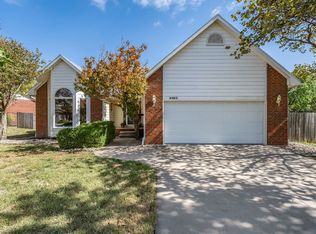9403 E Parkmont Dr, Wichita, KS 67207