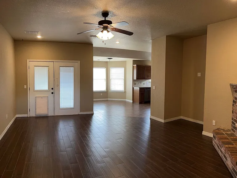 9313 Buccola Ave — Photo 4