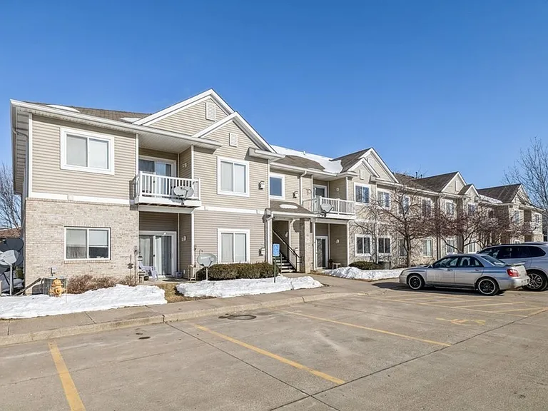 1320 SE Florence Dr #16 — Photo 1