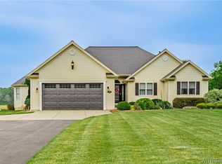 4962 Blackman Rd, Lockport, NY 14094