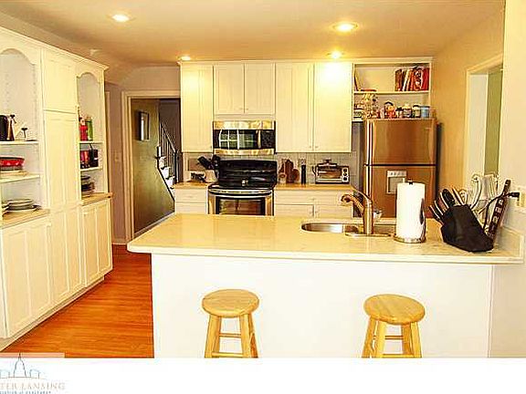 2nd image of 510 E Butterfield Dr