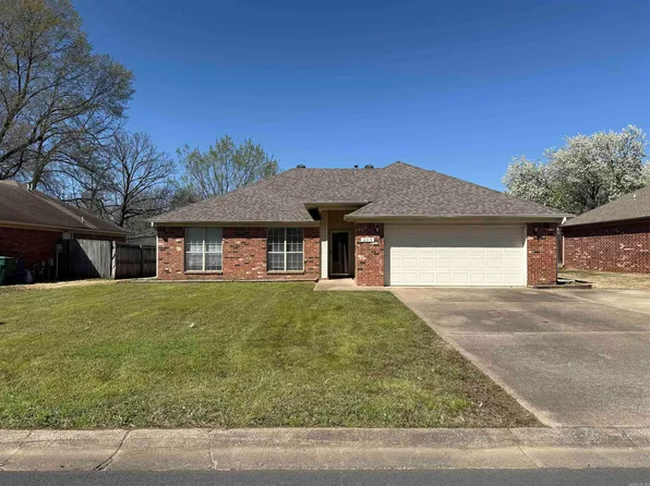 2215 Raintree Dr, Conway, AR 72032