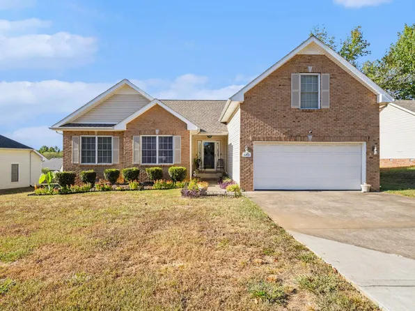 643 Ashley Oaks Dr, Clarksville, TN 37042