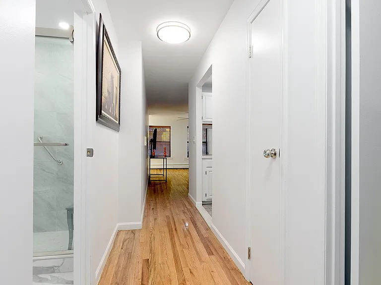2072 5th Ave #GROUND — Photo 2