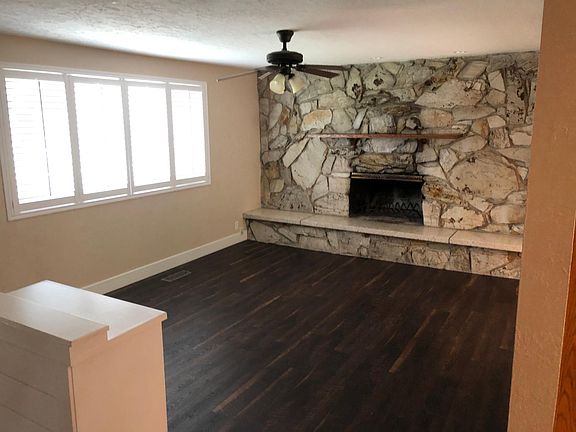 3rd image of 1199 W Atherton Dr
