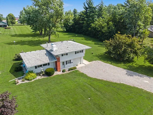 407 W Proctor St, Sturgeon, MO 65284