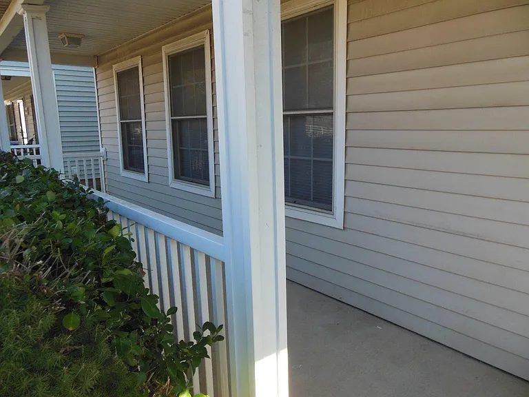 5929 Bay Harbor Dr — Photo 3