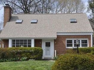 9906 Wildwood Rd, Kensington, MD 20895