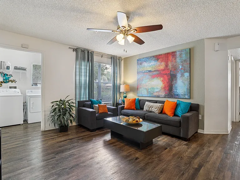 University Park Apartments — Photo 3