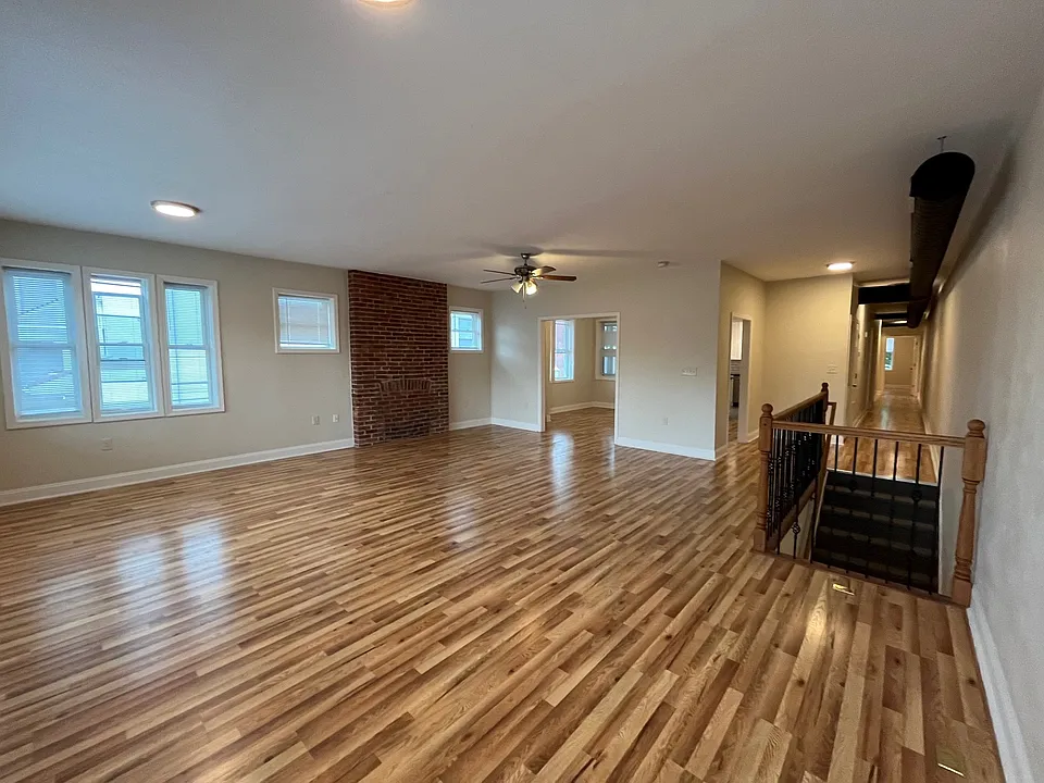 5615 E Liberty Blvd #2