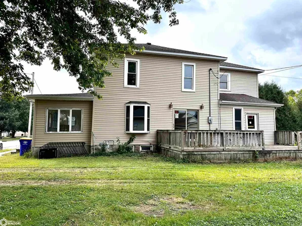 136 3rd St SE, Britt, IA 50423