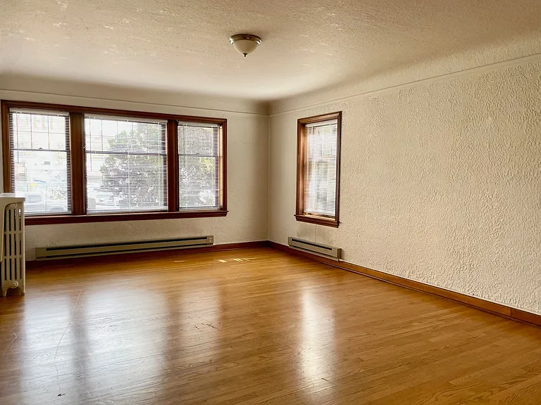 4235 Brooklyn Ave NE #202 — Photo 12