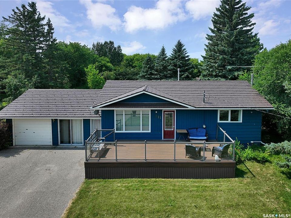 1st image of 211 Persson STREET