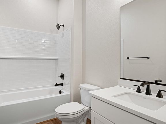 5th image of 2525 Wisteria Drive