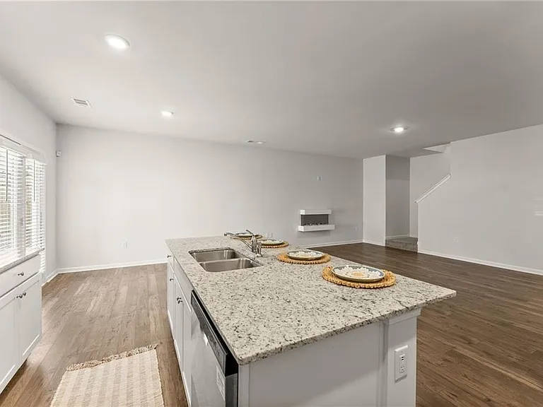 300 Stoneybrook Dr — Photo 15