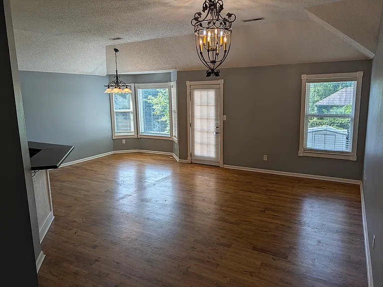 101 Vistawood Ct — Photo 11