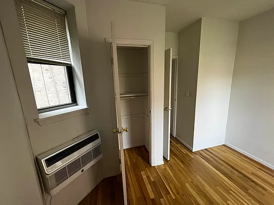 Rented by Salon Realty Corp | media 10