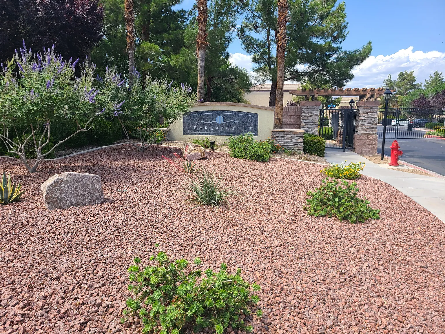2 bed, 2.5 bath, 1200 sqft, $1,950 — Photo 2