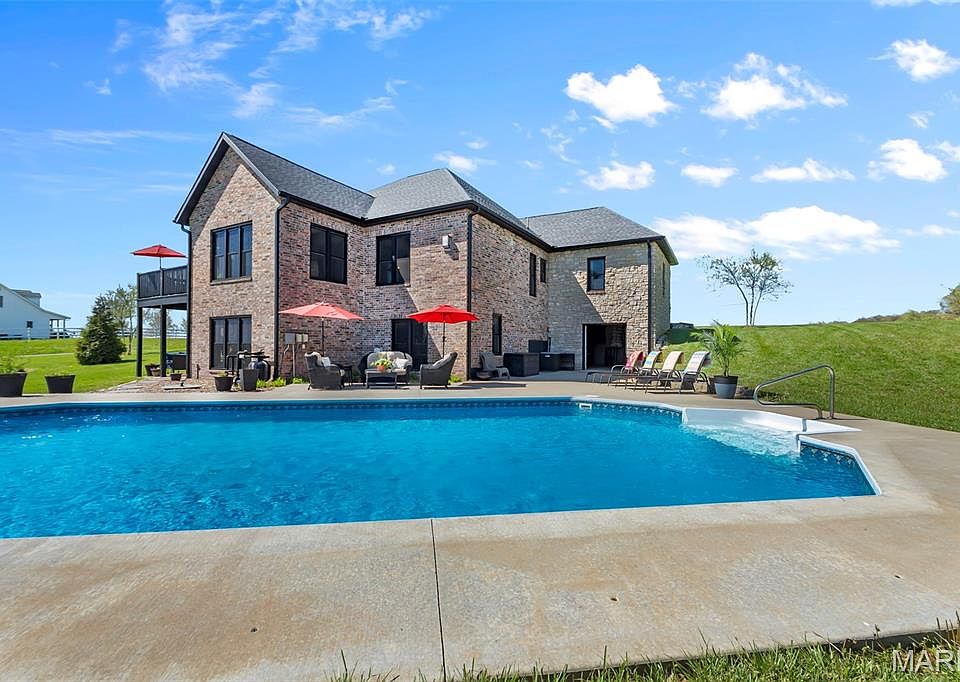 1st image of 145 Saddlebrooke Rdg