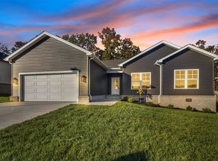 3110 Rawhide Dr, Bowling Green, KY 42103