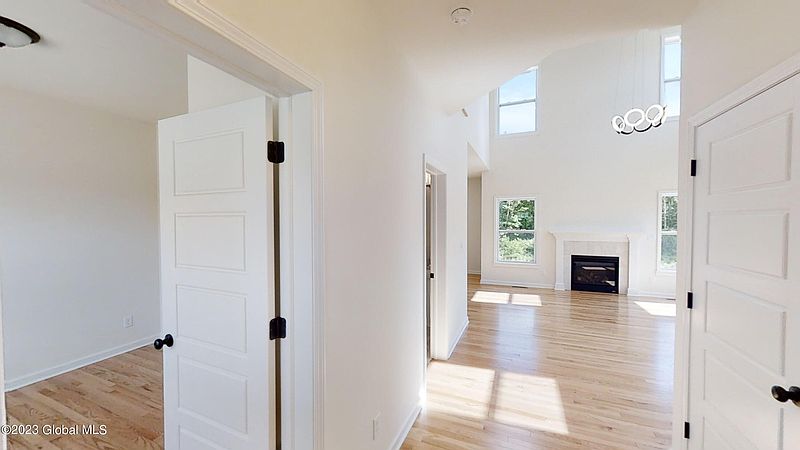 3rd image of 18 Preserve Way