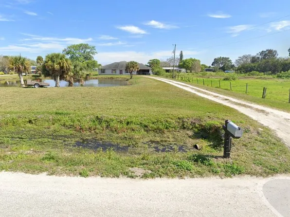 1313 Wagon Trl, Moore Haven, FL 33471