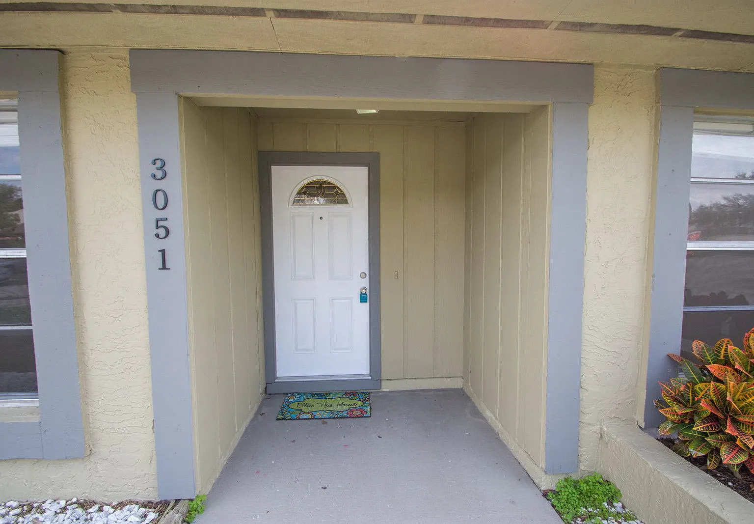 3 bed, 2.0 bath, 1266 sqft, $2,200 — Photo 2