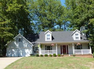 5657 Woodland Knoll Ln, Evansville, IN 47720